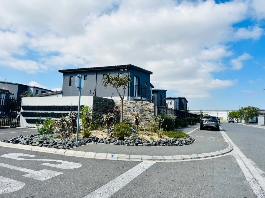 2 Bedroom Property for Sale in Parklands North Western Cape